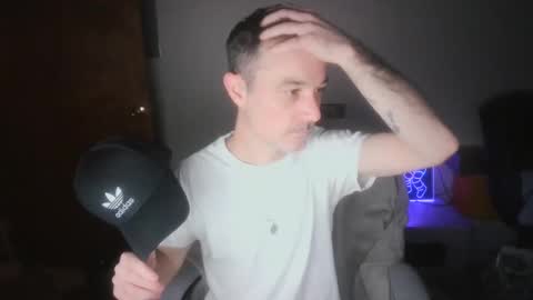 Snapshot of lieutenant85 chatting on January 27, 12:33 am LT85 online show from January 27, 12:33 am