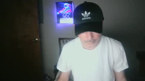 Snapshot of lieutenant85 chatting on February 23, 10:20 pm LT85 online show from February 23, 10:20 pm