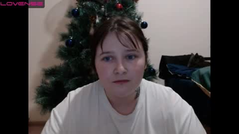light_lunaa online show from January 2, 12:35 pm