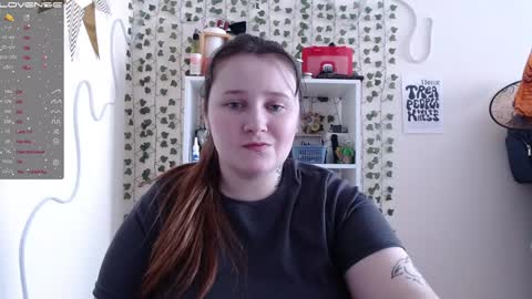 light_lunaa online show from February 1, 9:00 am
