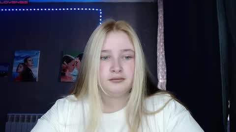 Snapshot of light_lunaa chatting on October 19, 7:20 am light_lunaa online show from October 19, 7:20 am