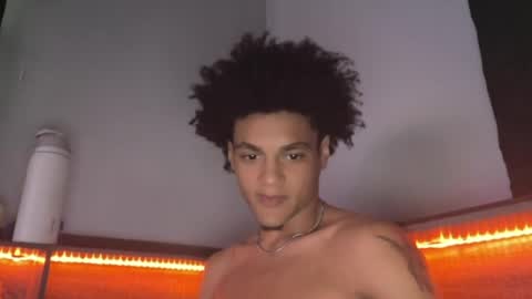 lightskinwithgirth online show from May 12, 12:57 pm