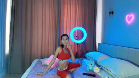 Snapshot of lihnpham chatting on November 27, 3:41 am Lihn Pham online show from November 27, 3:41 am