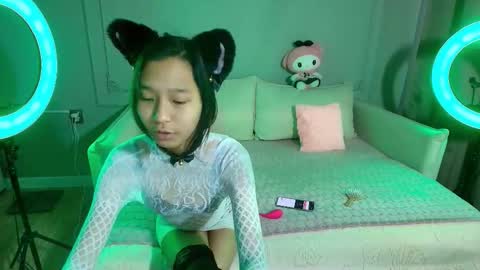 Snapshot of lihnpham chatting on December 19, 3:24 am Lihn Pham online show from December 19, 3:24 am