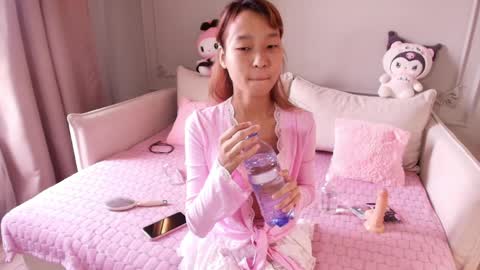 Snapshot of lihnpham chatting on April 4, 3:05 am Lihn Pham online show from April 4, 3:05 am