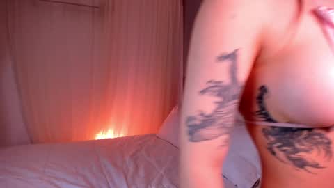 Snapshot of liia_sweett chatting on January 15, 4:54 pm Lia Sweet online show from January 15, 4:54 pm