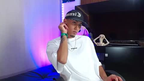 Daniel online show from December 3, 11:47 pm