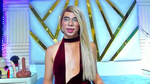 liiacollins online show from October 30, 1:18 am