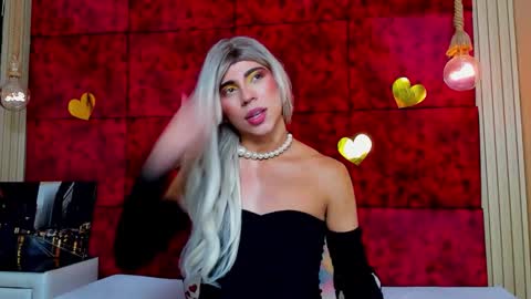 liiacollins online show from January 17, 2:44 pm