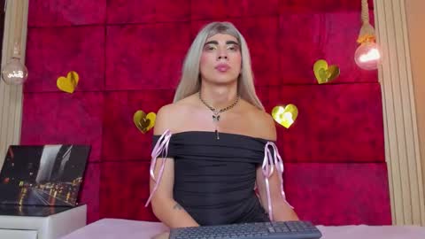 liiacollins online show from February 12, 2:28 am