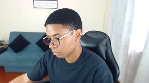 Liam online show from February 5, 8:46 pm