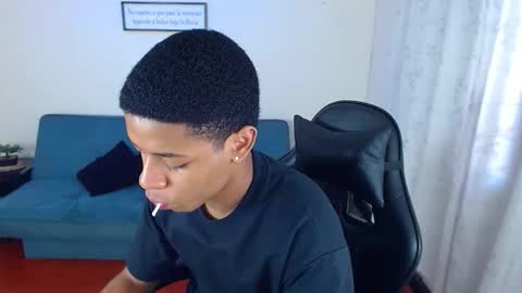 Liam online show from February 9, 8:46 pm