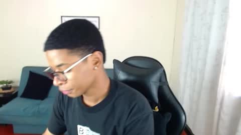 Liam online show from February 10, 8:35 pm