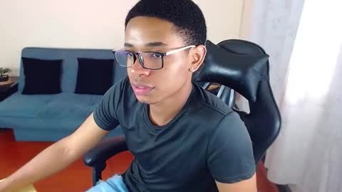 Liam online show from February 11, 8:47 pm