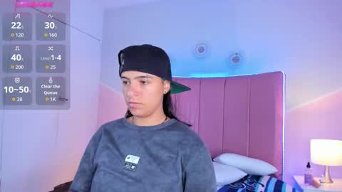 liiam_smith_ online show from October 12, 1:10 pm