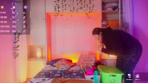 Snapshot of liiavega chatting on September 18, 11:56 am online show from September 18, 11:56 am