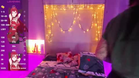 Snapshot of liiavega chatting on September 30, 11:48 am online show from September 30, 11:48 am