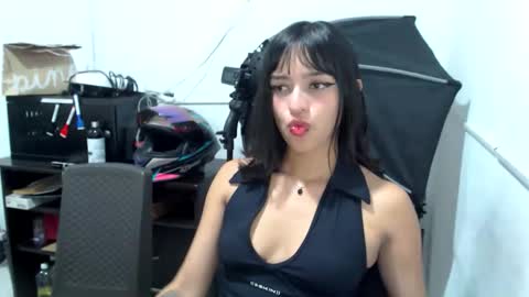 liilithstone online show from May 9, 3:01 am