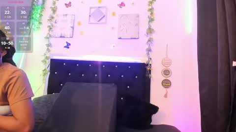 Snapshot of liilly_taylor1 chatting on September 8, 11:04 pm liilly_taylor1 online show from September 8, 11:04 pm