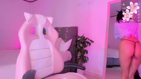 Lolli  Please leave a thumbs up if you like it its important to me online show from December 11, 1:15 am