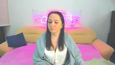 Snapshot of likaa_likaa chatting on December 5, 7:16 am Lika online show from December 5, 7:16 am