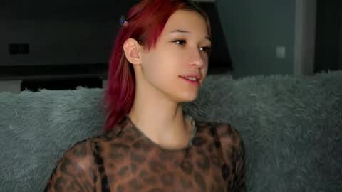 Snapshot of likalens chatting on October 20, 11:21 am Emi online show from October 20, 11:21 am