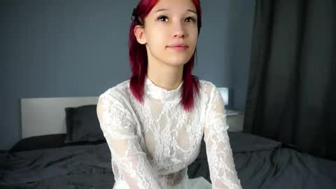 Snapshot of likalens chatting on November 1, 11:23 am Emi online show from November 1, 11:23 am