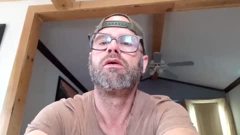 St pierre online show from May 5, 4:48 pm