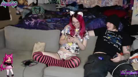 LikeMyAshe online show from December 2, 6:09 am