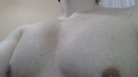 Snapshot of likwidator84 chatting on March 5, 11:28 am Maximus online show from March 5, 11:28 am