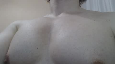 Snapshot of likwidator84 chatting on March 24, 12:32 pm Maximus online show from March 24, 12:32 pm