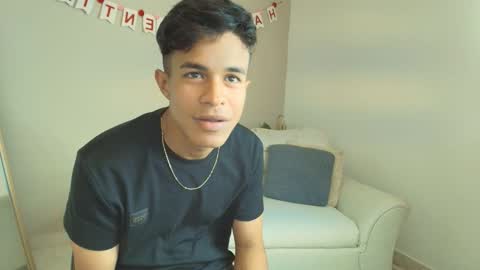 lil online show from February 12, 7:53 pm