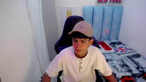 LIAM online show from November 29, 3:09 am