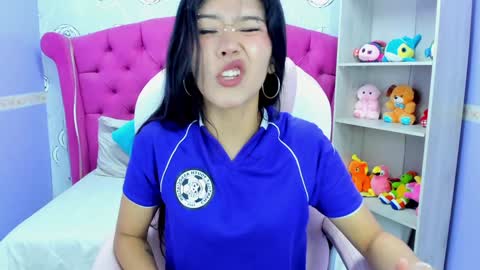 Lili Cey online show from January 18, 2:23 pm
