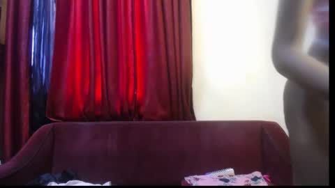 Euni online show from March 25, 7:36 am