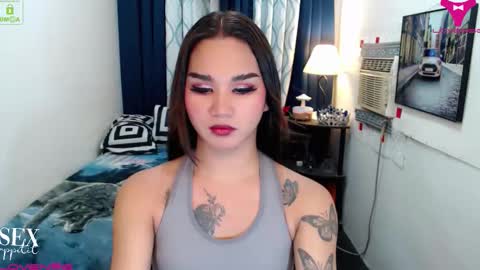 Snapshot of lil_fantacy chatting on December 23, 10:24 am LILY online show from December 23, 10:24 am
