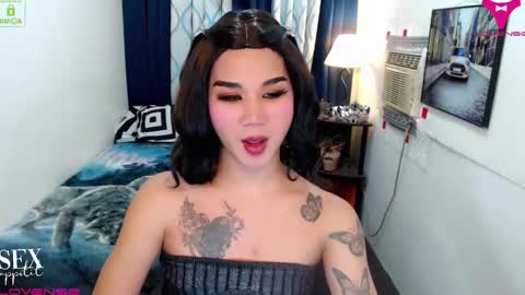 Snapshot of lil_fantacy chatting on January 15, 3:33 am LILY online show from January 15, 3:33 am