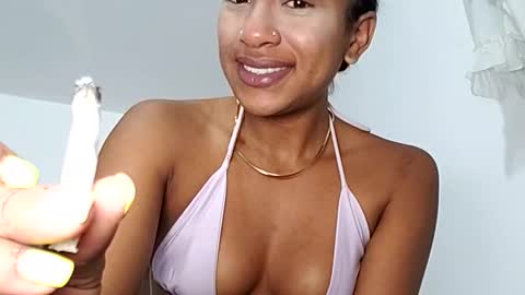 Snapshot of lil_ith chatting on January 7, 3:20 am Lilith online show from January 7, 3:20 am