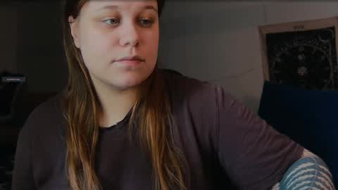 Snapshot of lil_nessa chatting on April 3, 7:39 am Nessa Greyrat if u like me tip 25 tk and put online show from April 3, 7:39 am