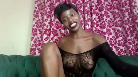 Snapshot of lil_paula chatting on January 16, 5:53 am serenity online show from January 16, 5:53 am