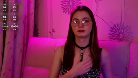 Snapshot of lil_raysss chatting on January 28, 3:47 am lil_raysss online show from January 28, 3:47 am