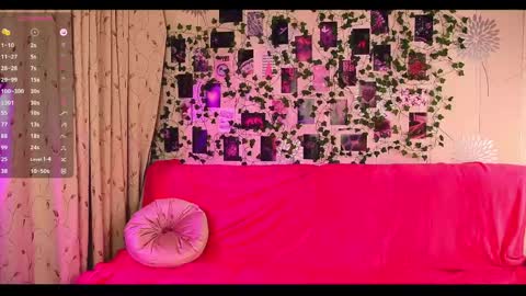 Snapshot of lil_raysss chatting on March 6, 8:19 am lil_raysss online show from March 6, 8:19 am