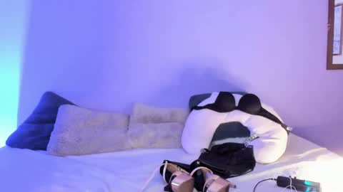 Lola online show from March 11, 1:16 am