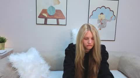 Emma online show from September 25, 11:58 am