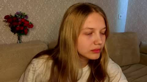 Emma online show from May 7, 8:09 am