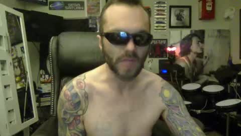 Snapshot of lil_tea_break_6996 chatting on February 14, 7:59 am t online show from February 14, 7:59 am