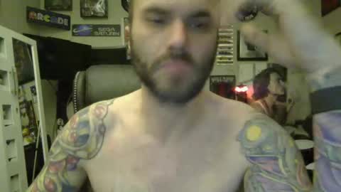 Snapshot of lil_tea_break_6996 chatting on February 14, 11:10 am t online show from February 14, 11:10 am