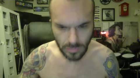 Snapshot of lil_tea_break_6996 chatting on February 15, 5:30 am t online show from February 15, 5:30 am