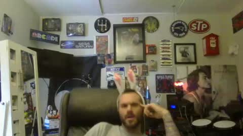 Snapshot of lil_tea_break_6996 chatting on February 17, 1:53 pm t online show from February 17, 1:53 pm