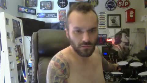 Snapshot of lil_tea_break_6996 chatting on February 17, 4:59 pm t online show from February 17, 4:59 pm